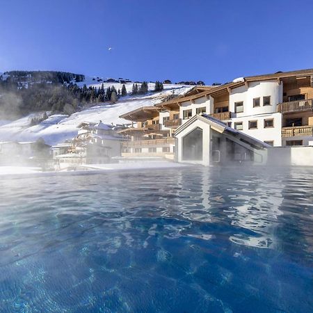 Natur- & Wanderhotel Tuxertal 외부 사진
