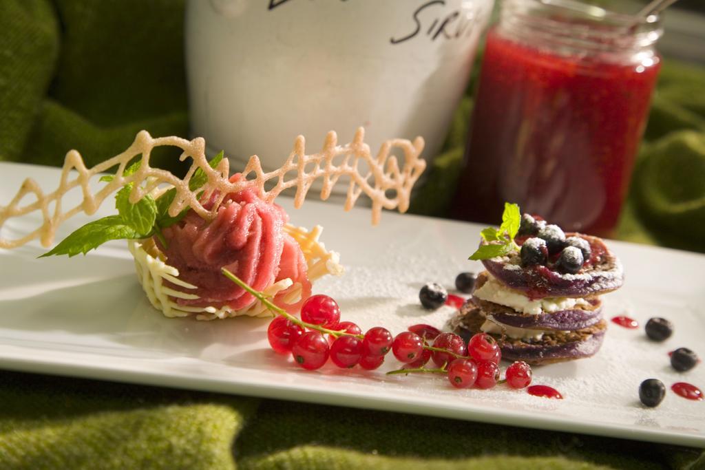 Natur- & Wanderhotel Tuxertal 외부 사진