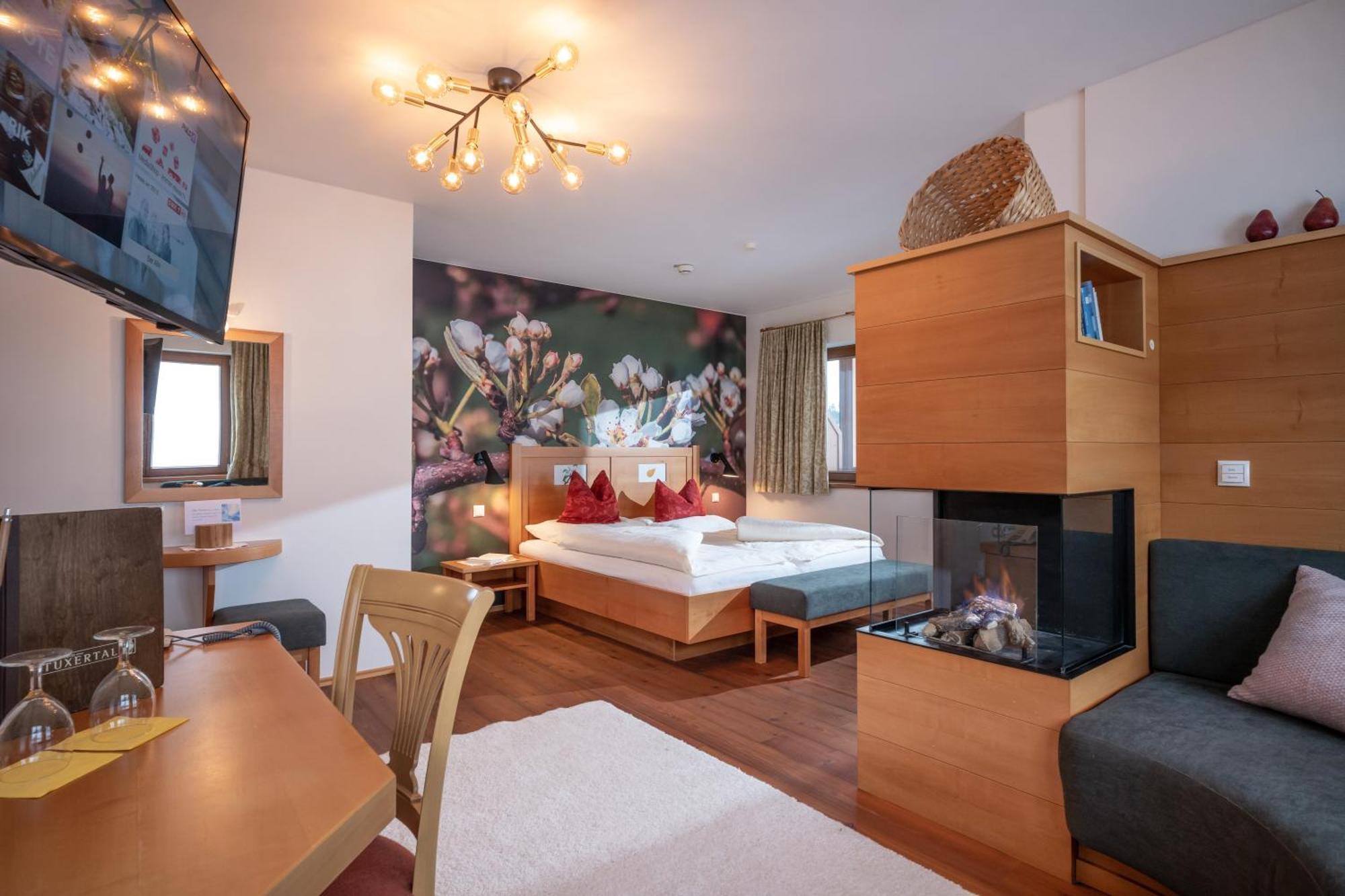 Natur- & Wanderhotel Tuxertal 외부 사진