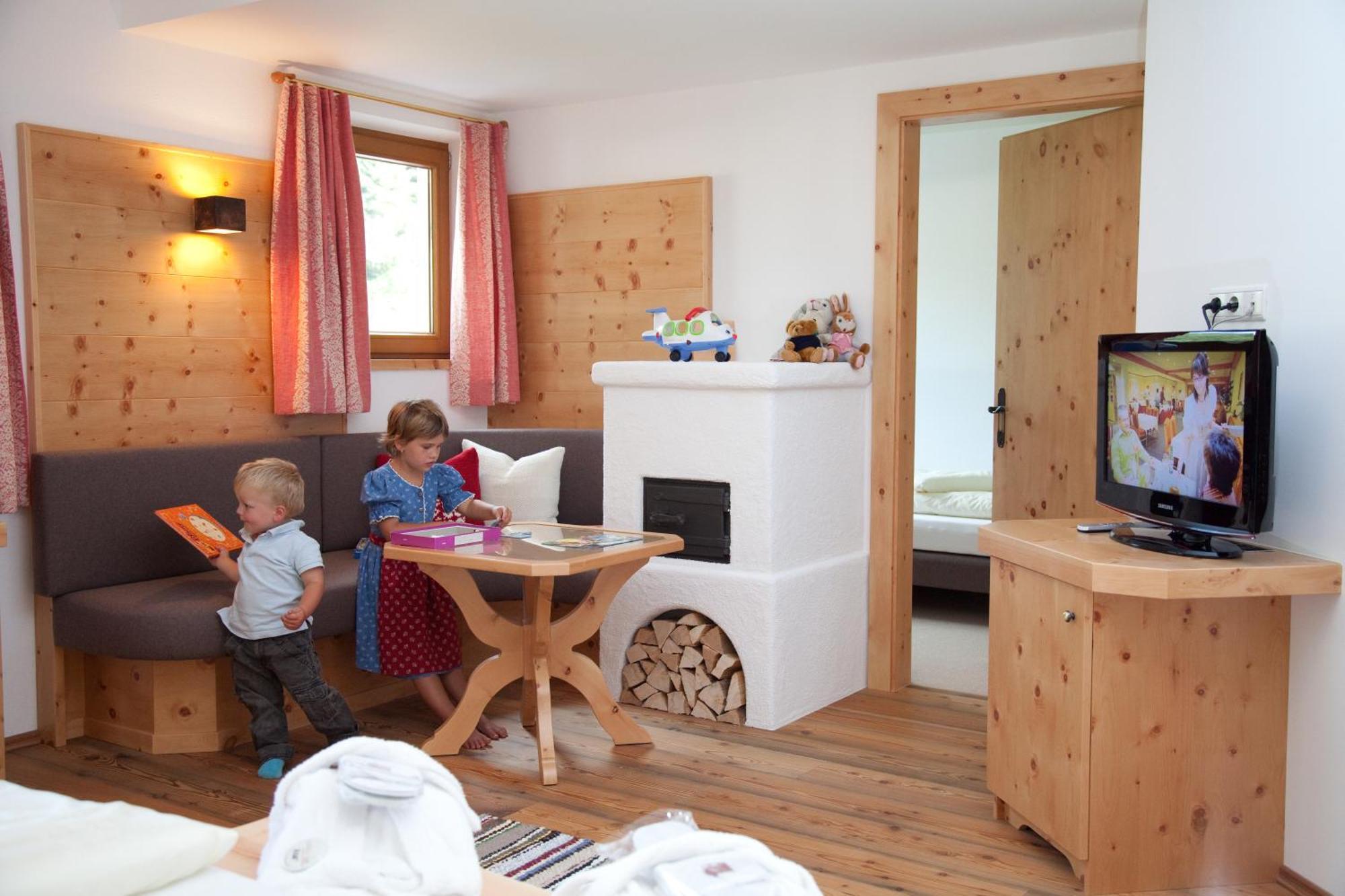 Natur- & Wanderhotel Tuxertal 외부 사진