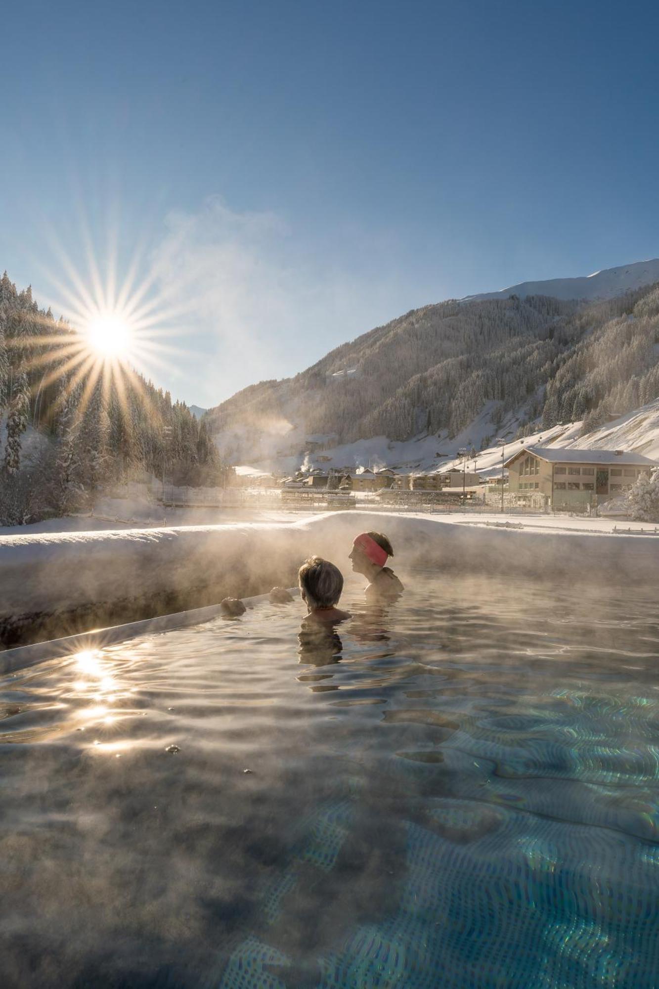 Natur- & Wanderhotel Tuxertal 외부 사진