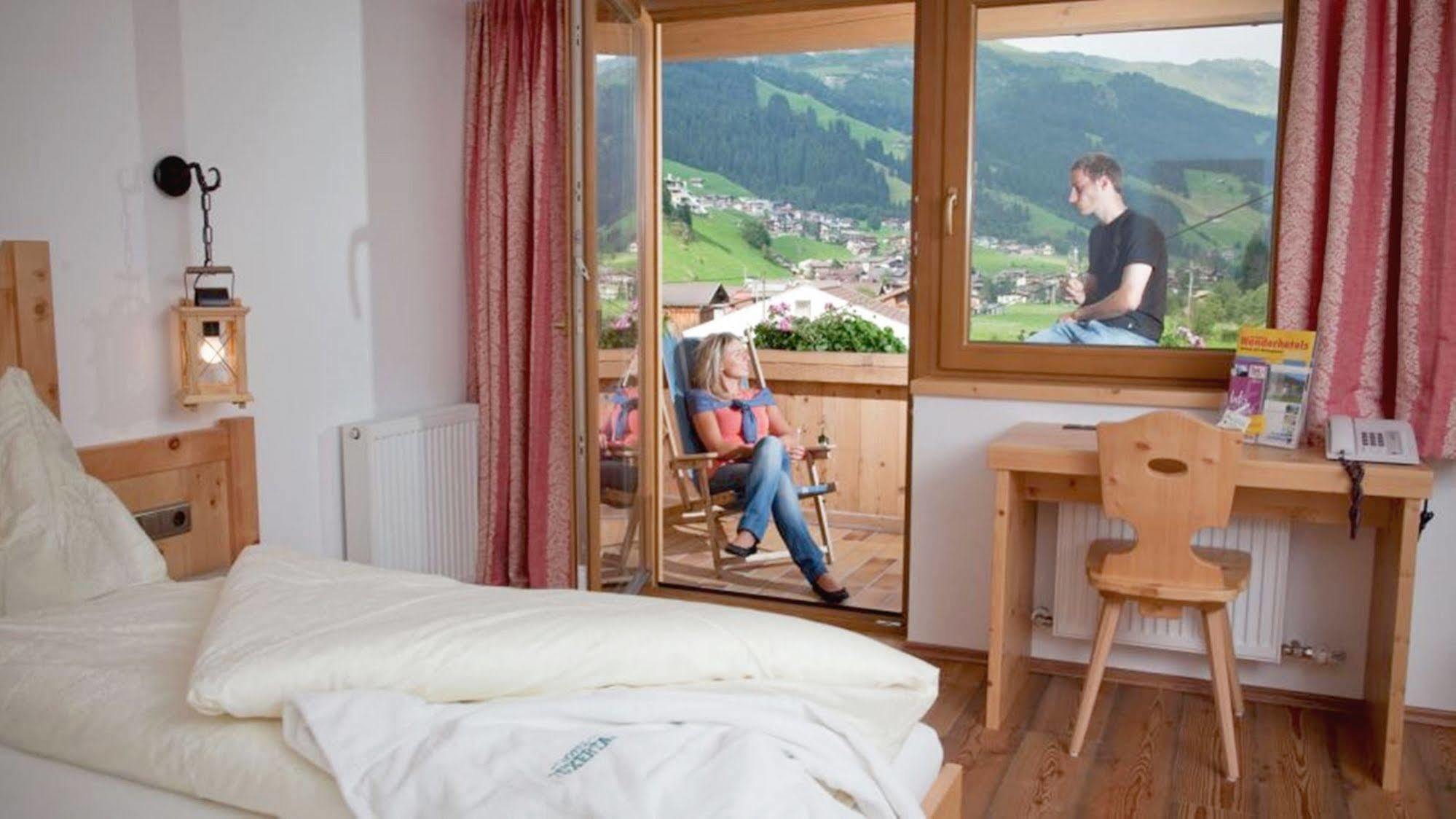 Natur- & Wanderhotel Tuxertal 외부 사진