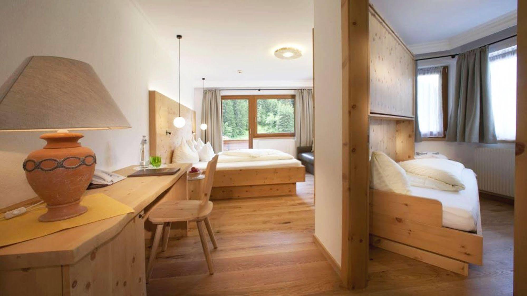 Natur- & Wanderhotel Tuxertal 외부 사진
