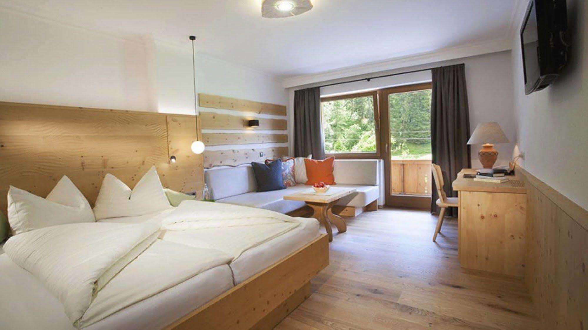 Natur- & Wanderhotel Tuxertal 외부 사진