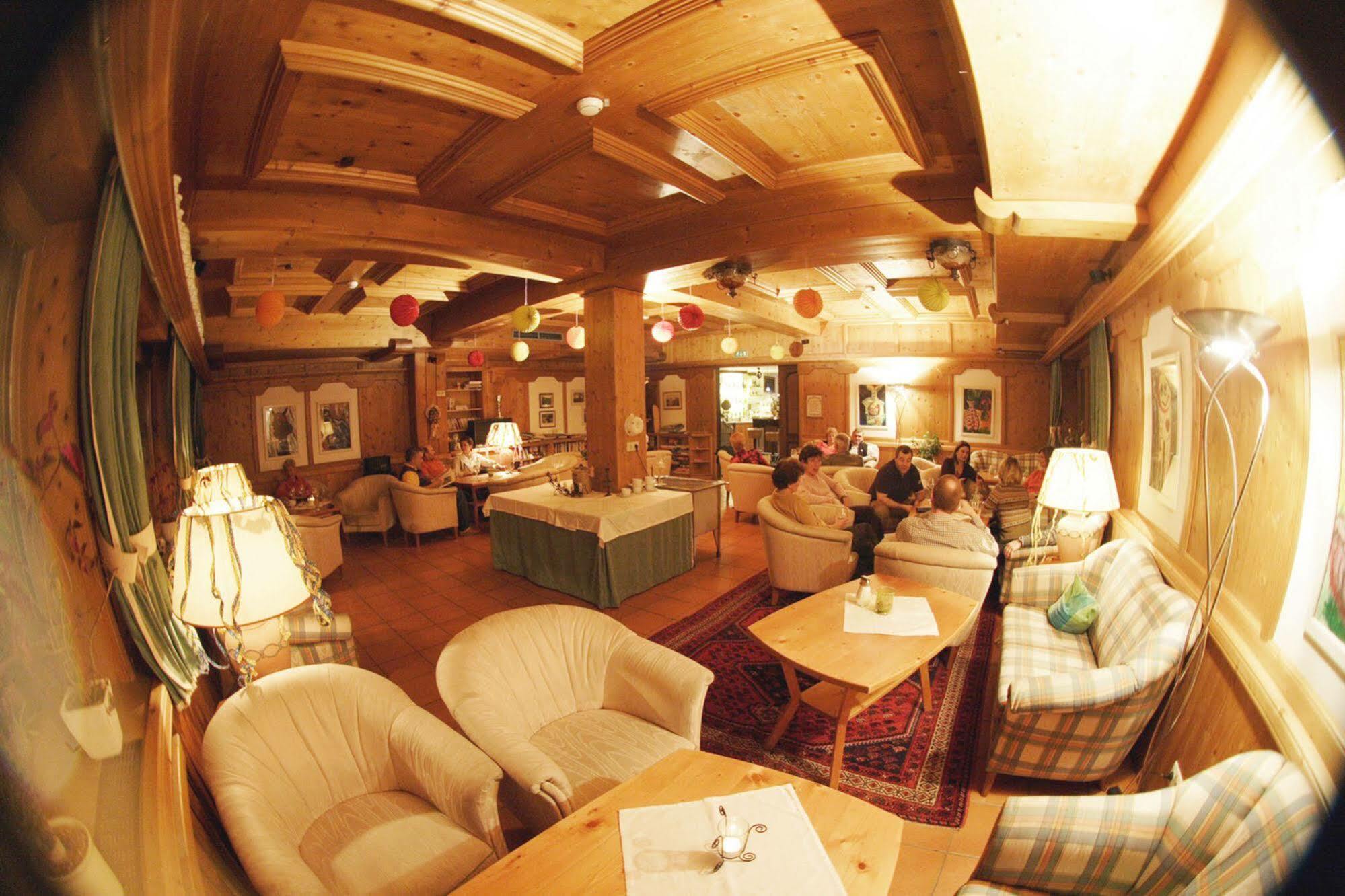 Natur- & Wanderhotel Tuxertal 외부 사진